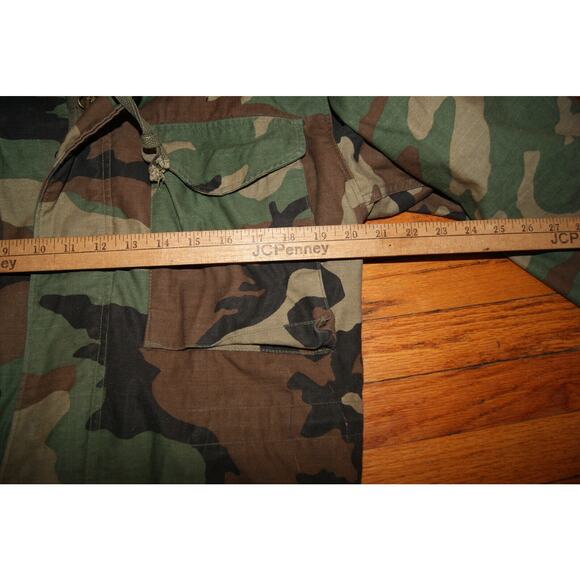 Vintage Military Jacket Men Small X-Short Coat Cold Weather Field Woodland Camo - Picture 6 of 9